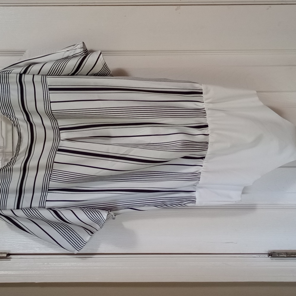 Blouse By Haute Monde - Picture 9 of 10